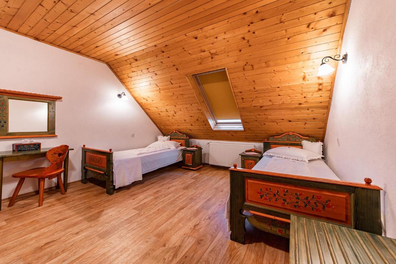 Hotel Conacul Secuiesc-Szekelyko Kuria Coltesti Exteriér fotografie