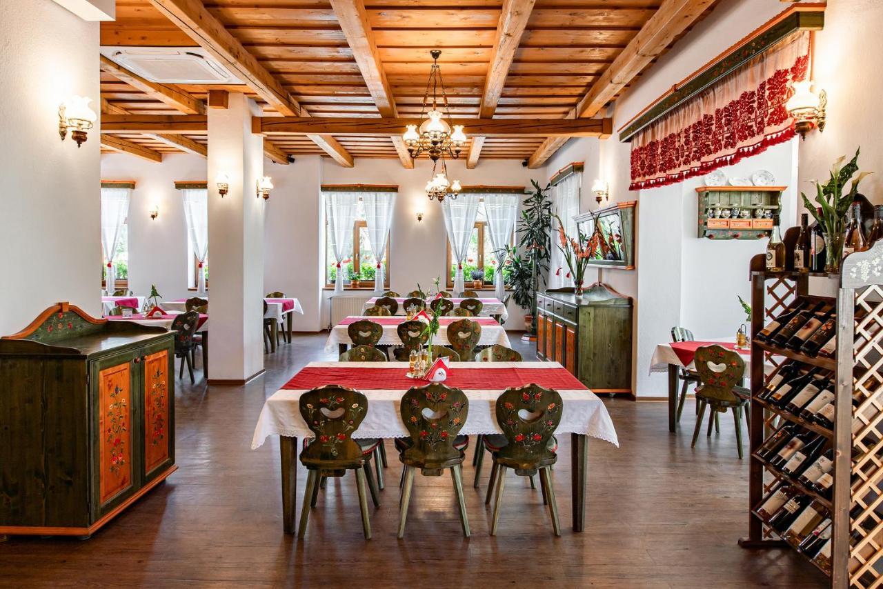 Hotel Conacul Secuiesc-Szekelyko Kuria Coltesti Exteriér fotografie