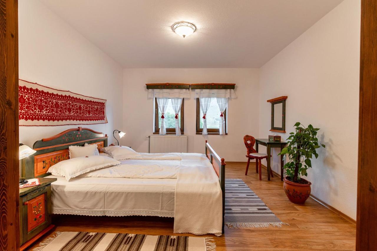 Hotel Conacul Secuiesc-Szekelyko Kuria Coltesti Exteriér fotografie