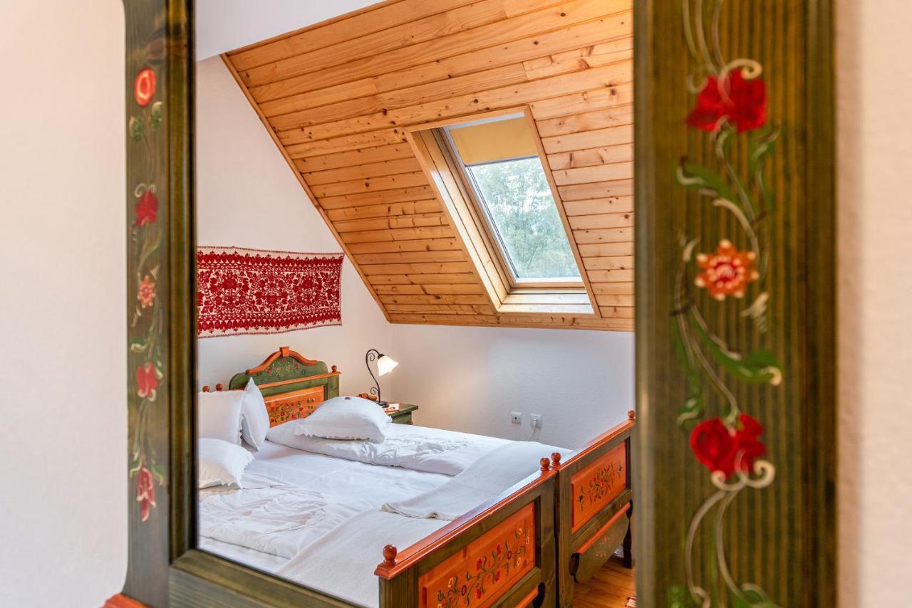 Hotel Conacul Secuiesc-Szekelyko Kuria Coltesti Exteriér fotografie
