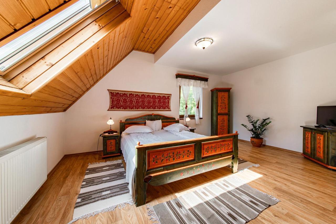 Hotel Conacul Secuiesc-Szekelyko Kuria Coltesti Exteriér fotografie
